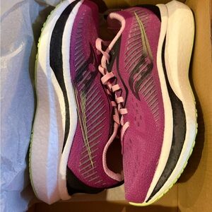 Saucony Women's Endorphin Speed 2, color razzle/fairy violet in size 8